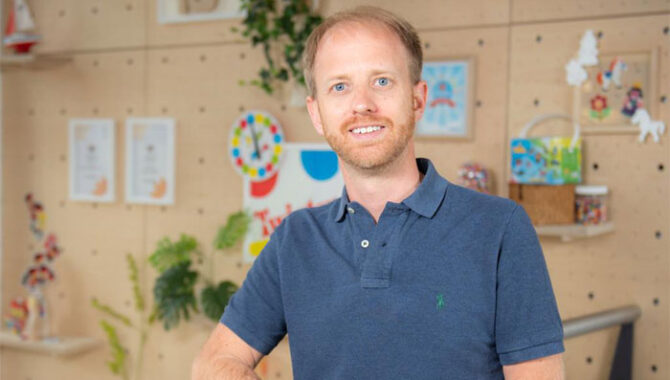 Stuart Grant, The Entertainer, Peppa Pig, Hasbro, Toys & Games